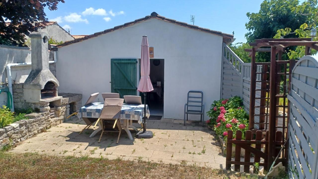 Le Clos Do Re Sainte-Marie-de-Re Luaran gambar